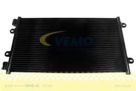 Радіатор кондиціонера Vemo V24-62-0003