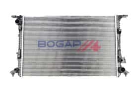 Радіатор охолодження двигуна Bogap a4210119