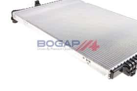 Радіатор охолодження двигуна Bogap a4210102