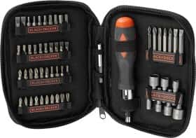 Отвертка реверсивная с набором бит BLACK+DECKER A7104
