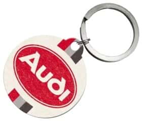 Брелок Nostalgic art з логотипом Audi білий + червоний 48039