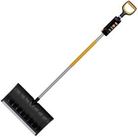 Лопата для уборки снега Fiskars SnowXpert Roller X-series 1057179