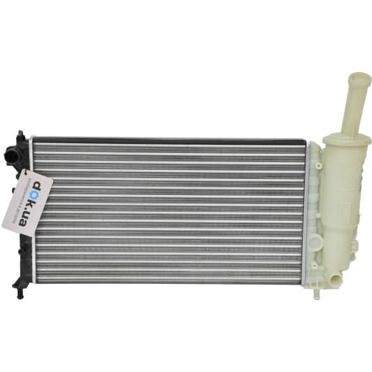 61881 Nissens Радіатор охолодження двигуна для Fiat Punto