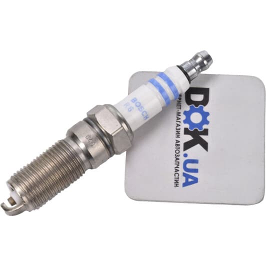 242229785 Bosch Свеча зажигания