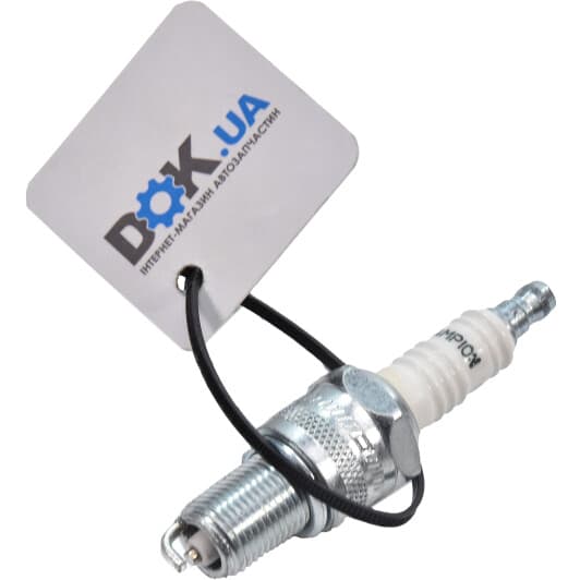 OE048/R04 Champion Свічка запалювання