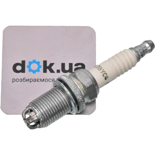 OE077/T10 Champion Свеча зажигания