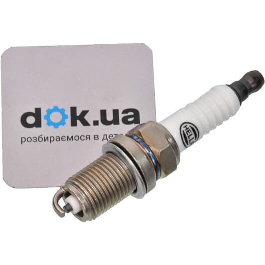 8EH 188 704-271 Behr Hella Свеча зажигания