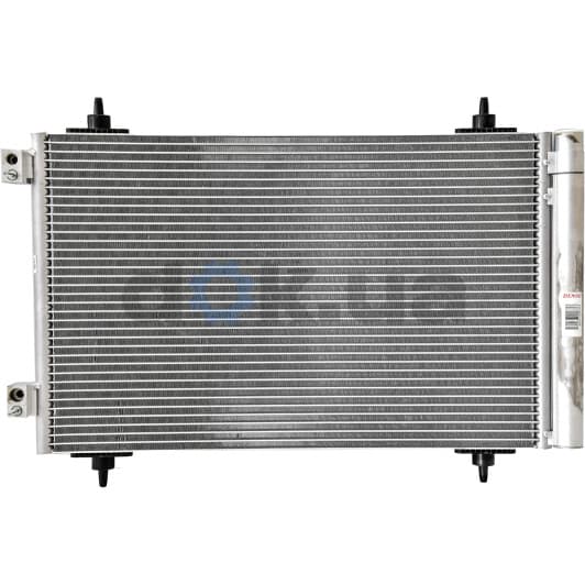 DCN21018 Denso Радіатор кондиціонера