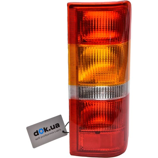 BP15404 DP Group Задній ліхтар