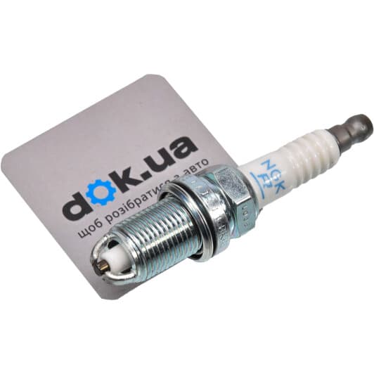 BKR5EK NGK Свеча зажигания для Opel Corsa