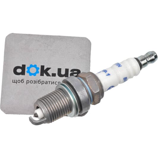 1403 Brisk Свічка запалювання