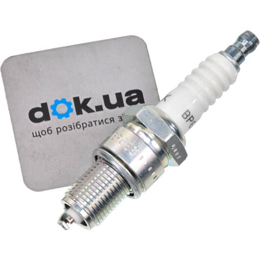 BP6ES NGK Свічка запалювання
