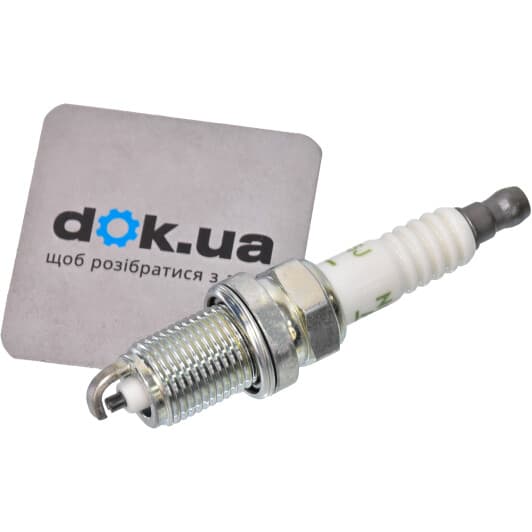 ZFR6J11 NGK Свеча зажигания