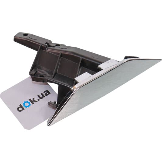 69D10711 Polcar Основна фара