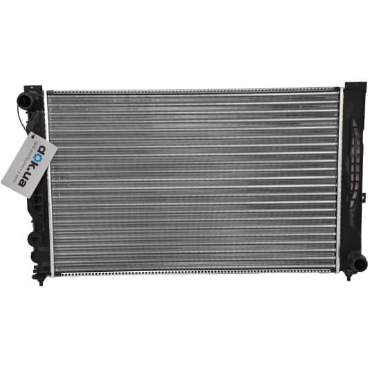 539504A NRF Радиатор охлаждения двигателя