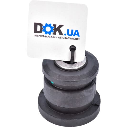 MZAB-082 Febest Сайлентблок рычага