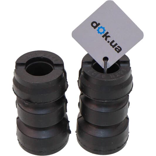 A82009MT Magnum Technology Комплект (пильники + відбійники) для Toyota RAV4