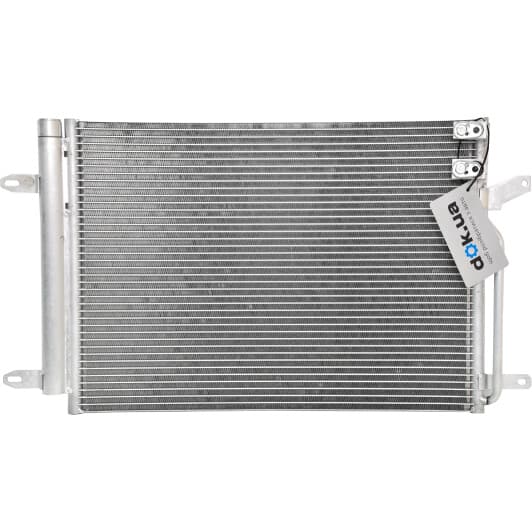 88201763301 Vika Радіатор кондиціонера