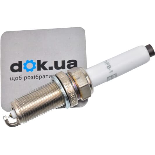 OE221 Champion Свічка запалювання