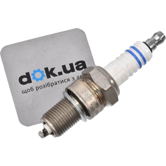 0 241 229 715 Bosch Свеча зажигания