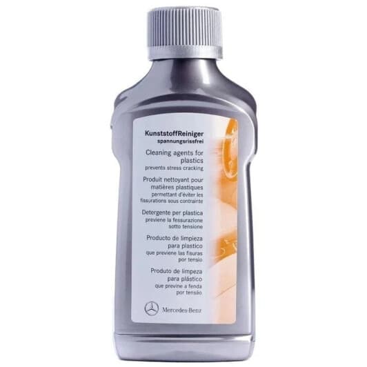 Очиститель салона Mercedes-Benz Cleaning Agents for Plastic 500 мл