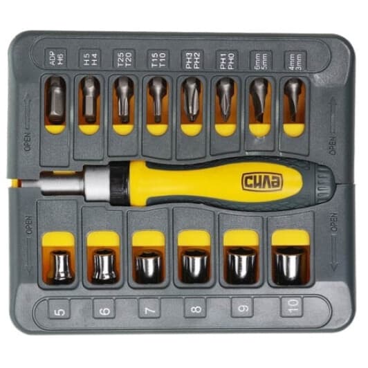 Отвертка реверсивная с набором бит Сила 302016