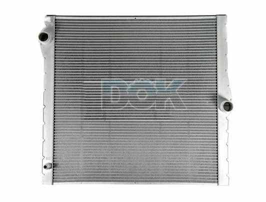 60825 Nissens Радіатор охолодження двигуна для BMW X5