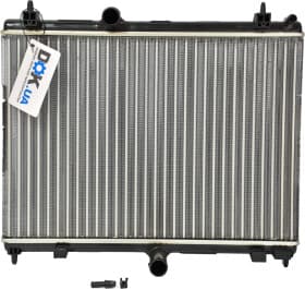 Радіатор охолодження двигуна Радіатор охолодження двигуна