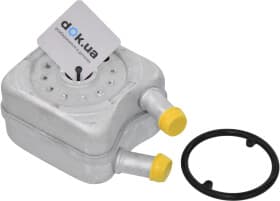 Оливний радіатор двигуна