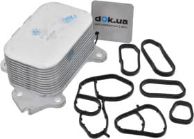 Оливний радіатор двигуна