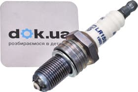 Свеча зажигания