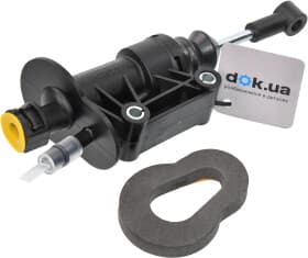 Головний циліндр зчеплення