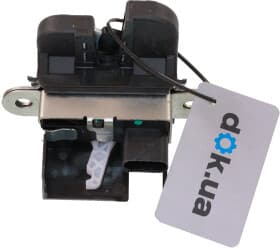 Замок дверей багажника