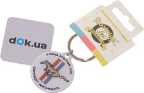 Брелок Nostalgic art з логотипом Ford білий 48041