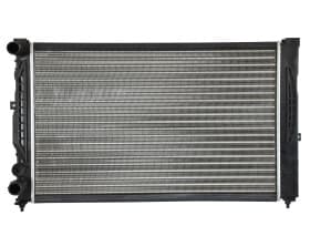 Радиатор охлаждения двигателя Радиатор охлаждения двигателя