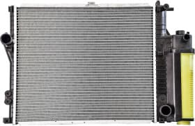 Радиатор охлаждения двигателя