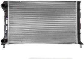 Радиатор охлаждения двигателя