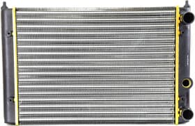 Радиатор охлаждения двигателя