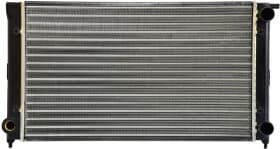 Радиатор охлаждения двигателя NRF 509501