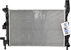 Радіатор охолодження двигуна Радіатор охолодження двигуна