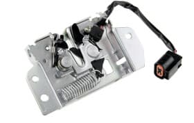 Замок капота