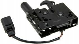 Замок капота