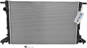 Радиатор охлаждения двигателя