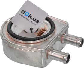 Оливний радіатор двигуна