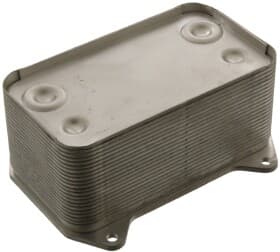 Оливний радіатор двигуна