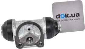 Колесный тормозной цилиндр