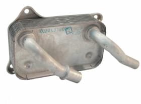 Оливний радіатор двигуна