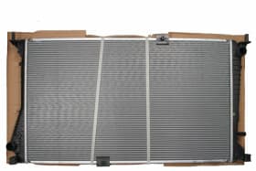 Радіатор охолодження двигуна Радіатор охолодження двигуна