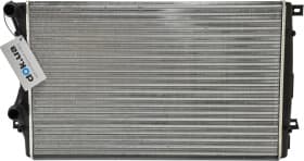 Радиатор охлаждения двигателя