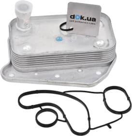 Оливний радіатор двигуна